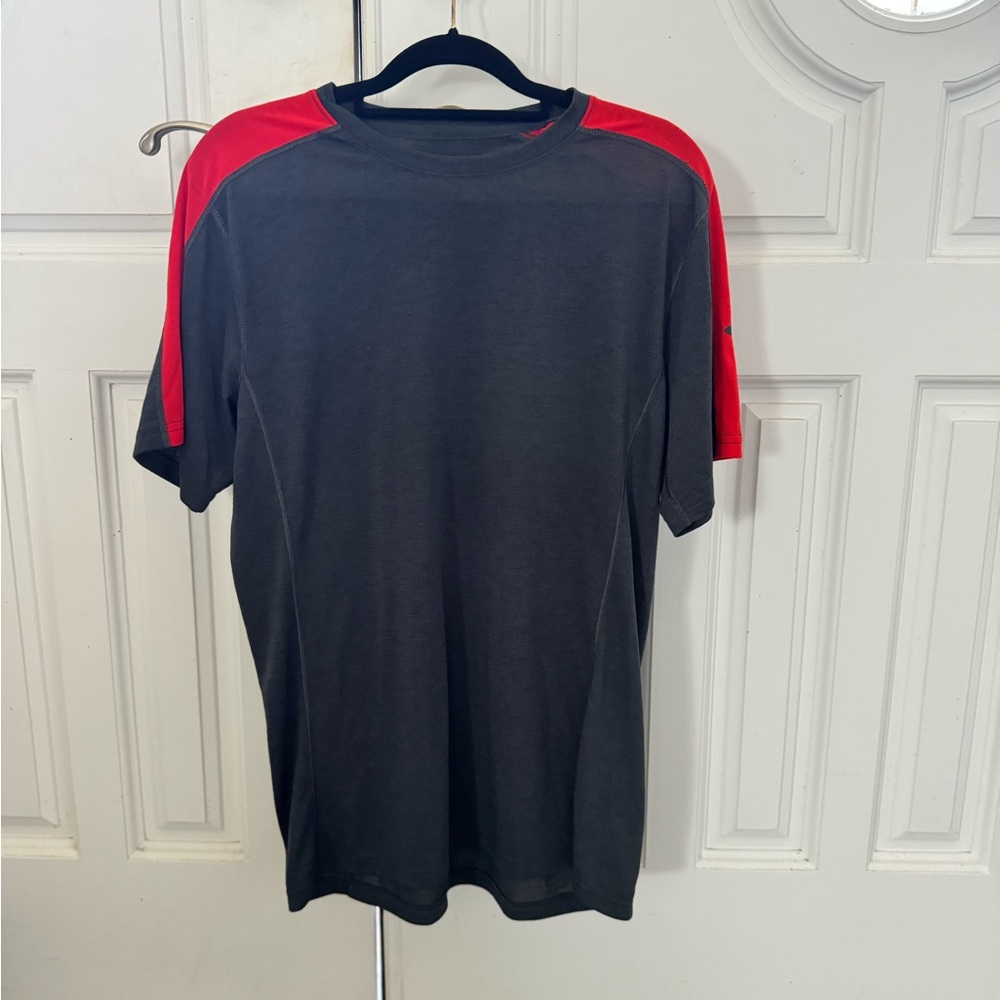 BROOKS Running Men's Distance T-shirt Gary/Red Size Medium Retail $50